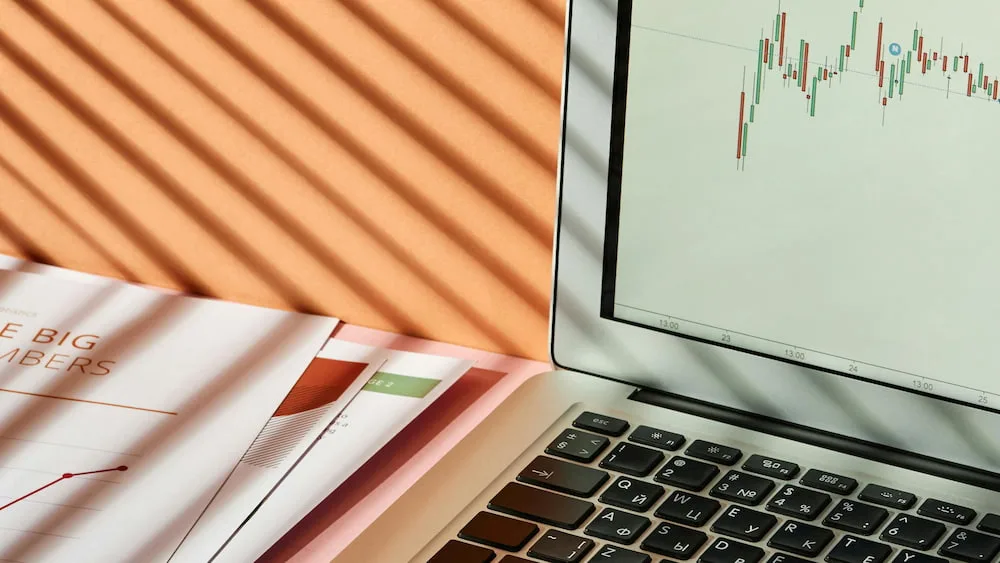 Der Deckungskauf im Aktien- und Optionshandel